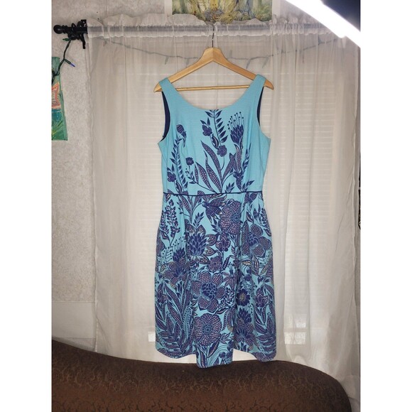 Lands End Dress Women's size 10 Blue Radiance Floral Fit And Flare - Picture 1 of 4
